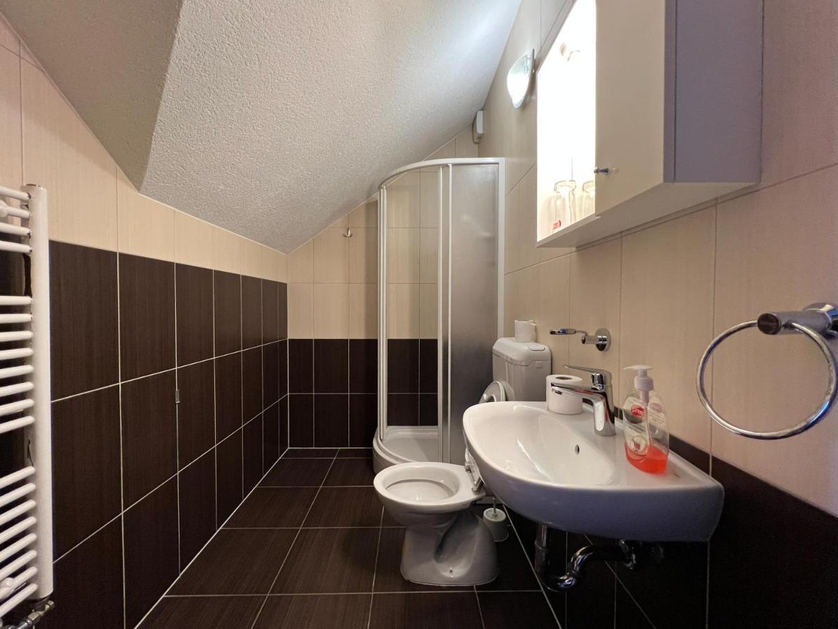 Hotel & Restaurant Babic Vranovaca Bagian luar foto