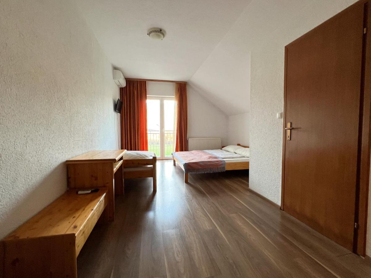 Hotel & Restaurant Babic Vranovaca Bagian luar foto