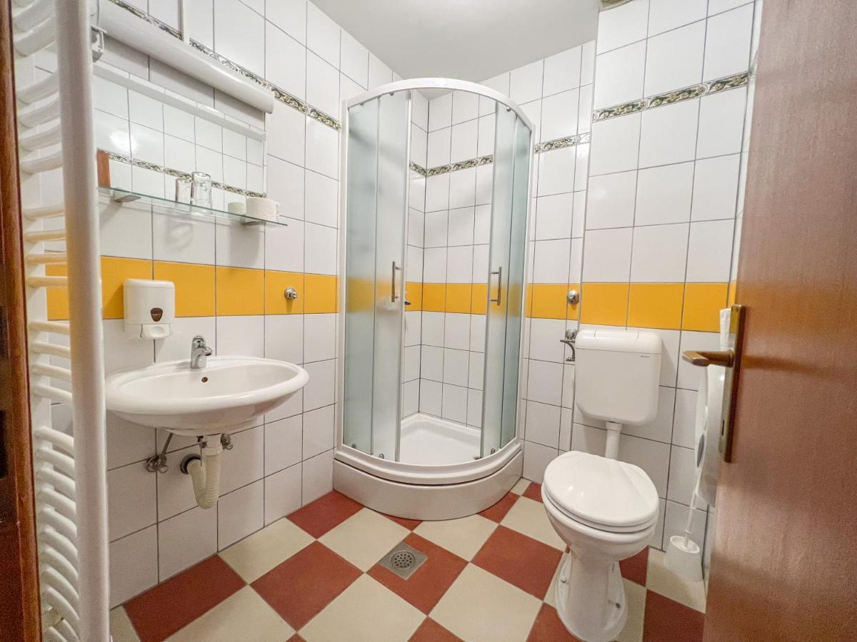 Hotel & Restaurant Babic Vranovaca Bagian luar foto