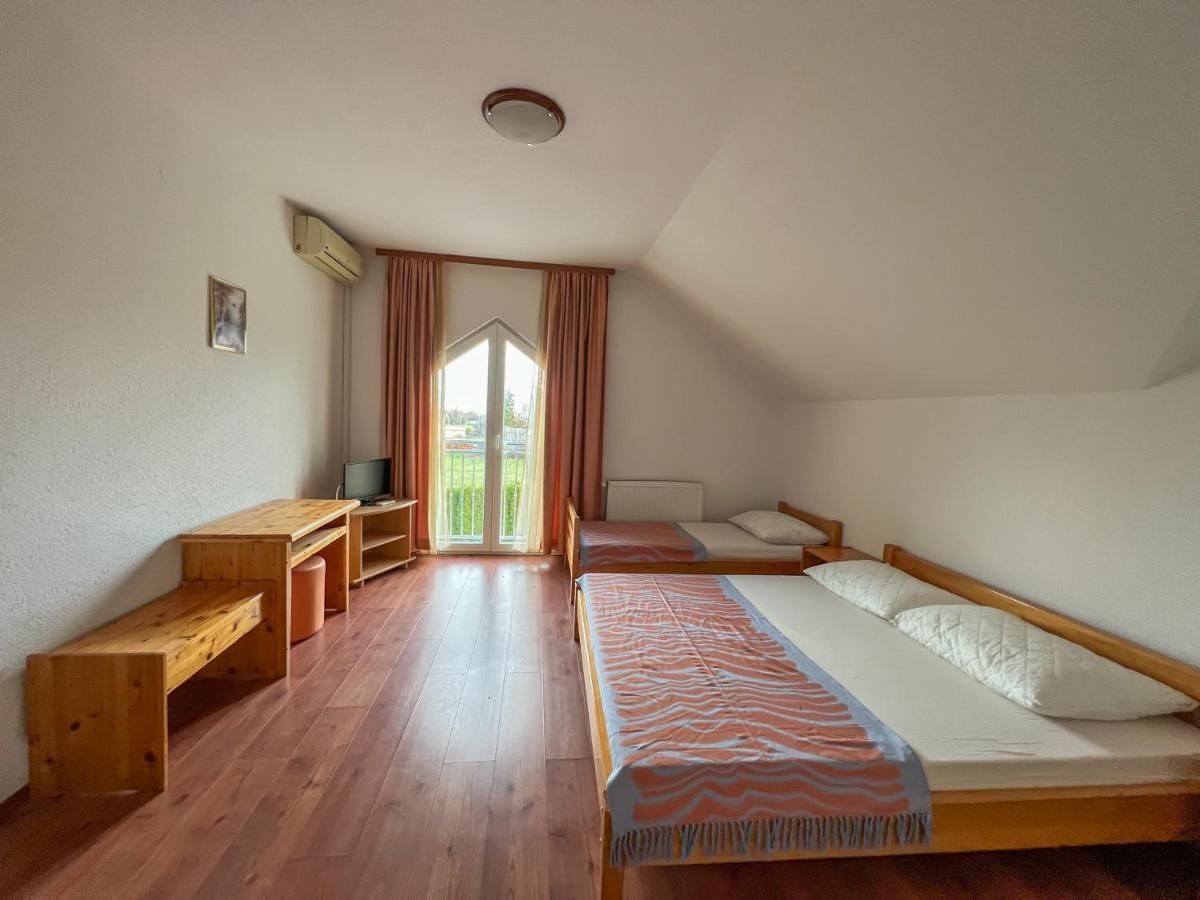 Hotel & Restaurant Babic Vranovaca Bagian luar foto